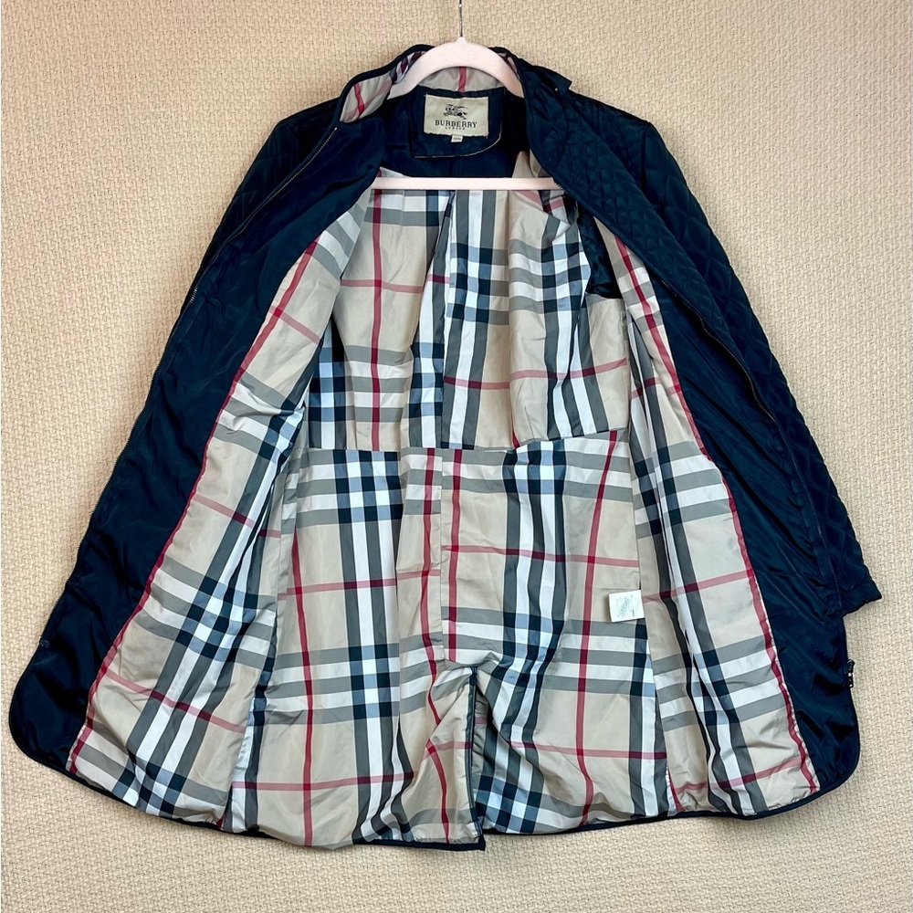 Burberry Black Quilted Coat w/o belt - Picture 15 of 16